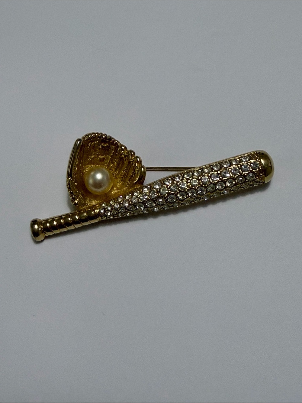 Retired Swarovski Swan Signed Crystal Baseball Bat & Glove Brooch Pin Gold Tone - Picture 2 of 11